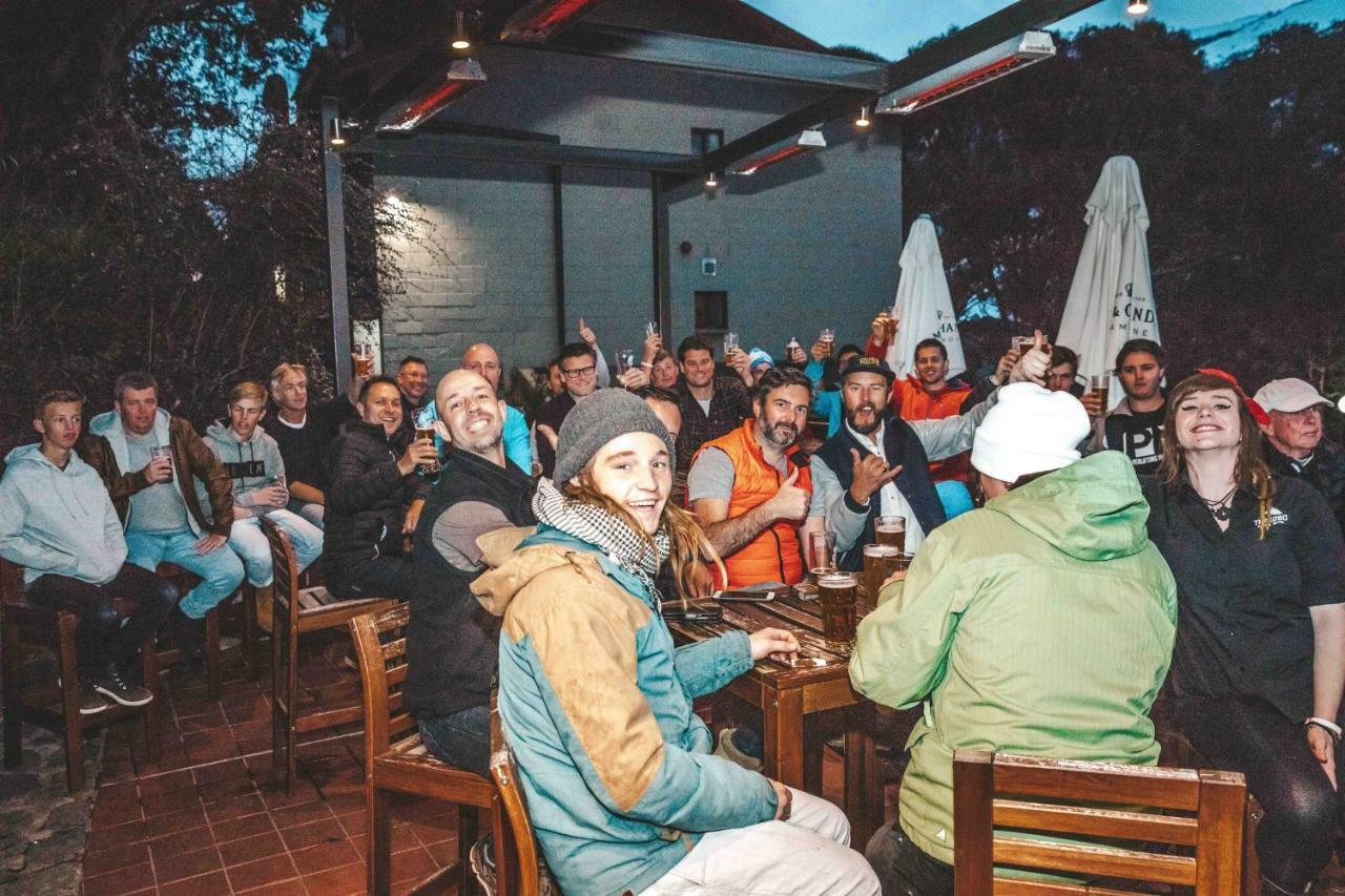 Bernti'S Mountain Inn Thredbo Exterior photo