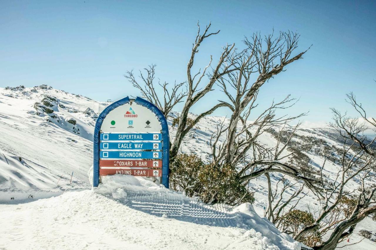 Bernti'S Mountain Inn Thredbo Exterior photo