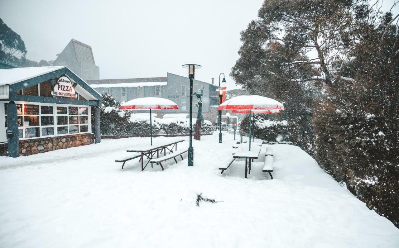 Bernti'S Mountain Inn Thredbo Exterior photo